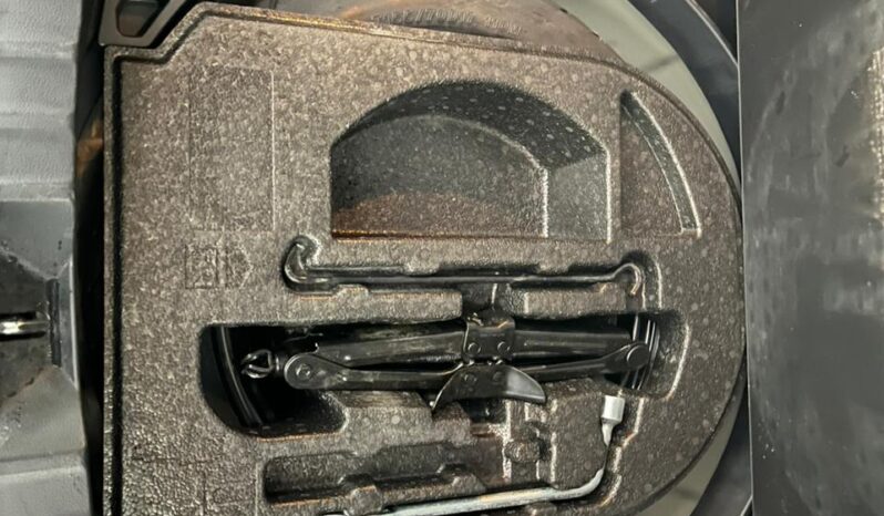 Toyota Corolla Cross XEI HEV 2024 lleno