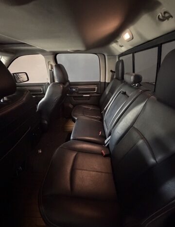 Ram 1500 2020 V8 USD 47.500 lleno