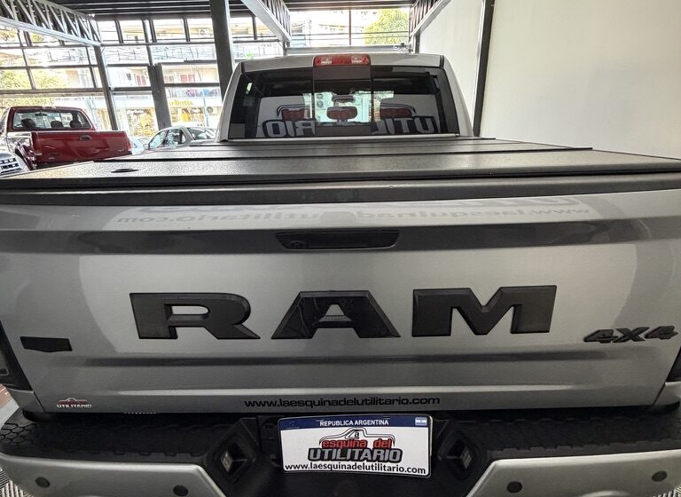 RAM 1500 Laramie V8 ATX