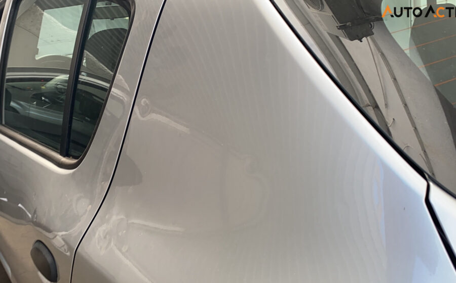 Ford KA SEDAN SE