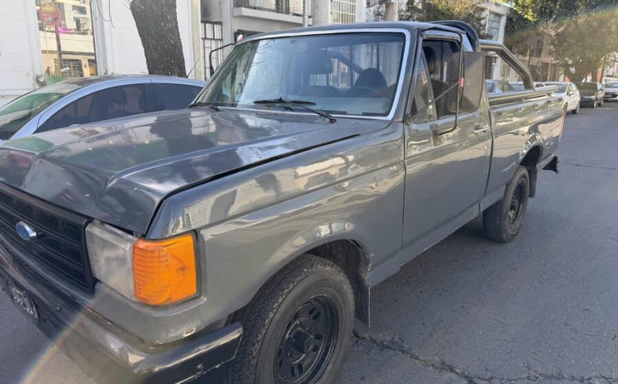 Ford F-100 c Deutz